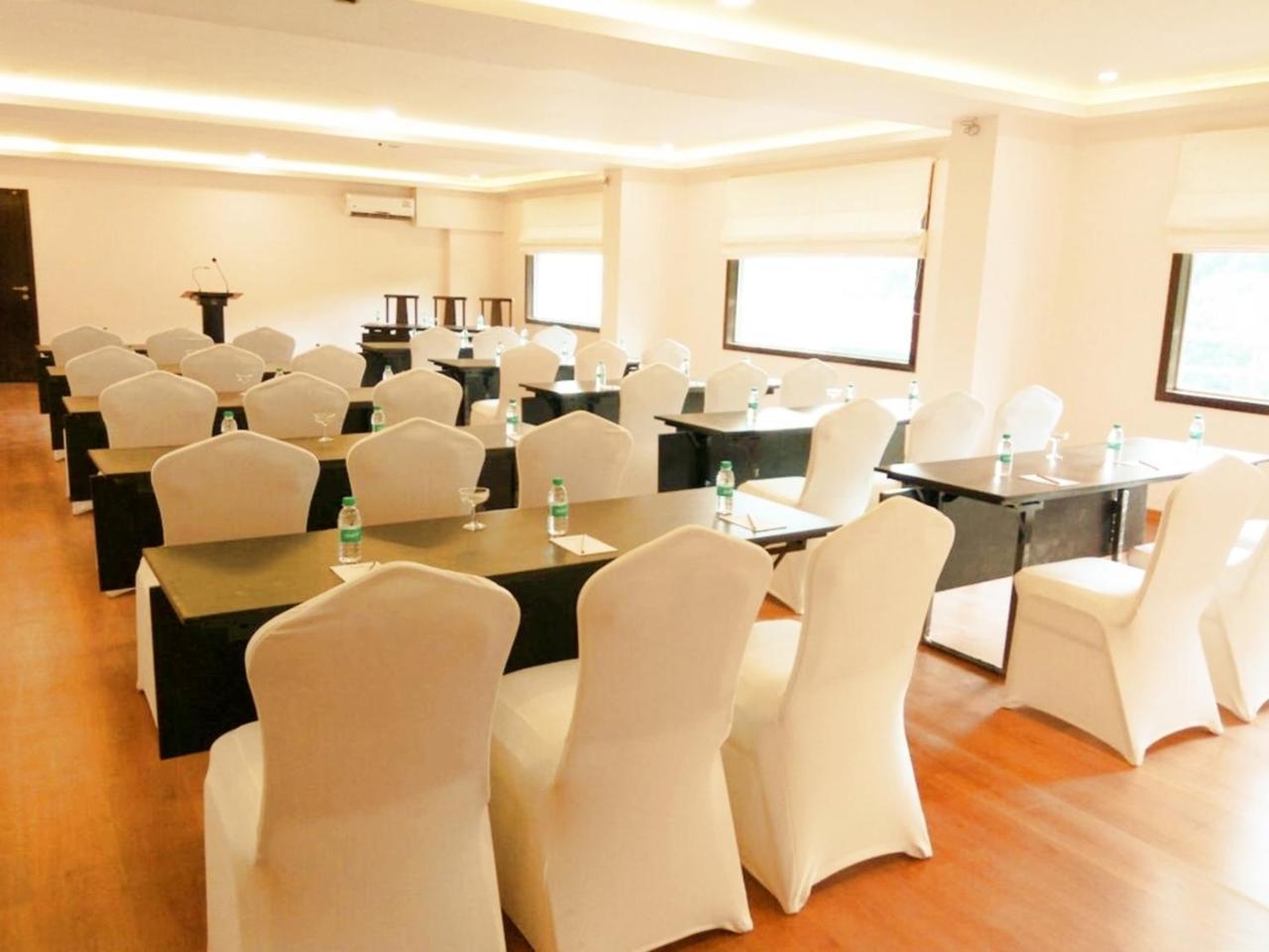 Hotel Central Park Manipal Exterior photo