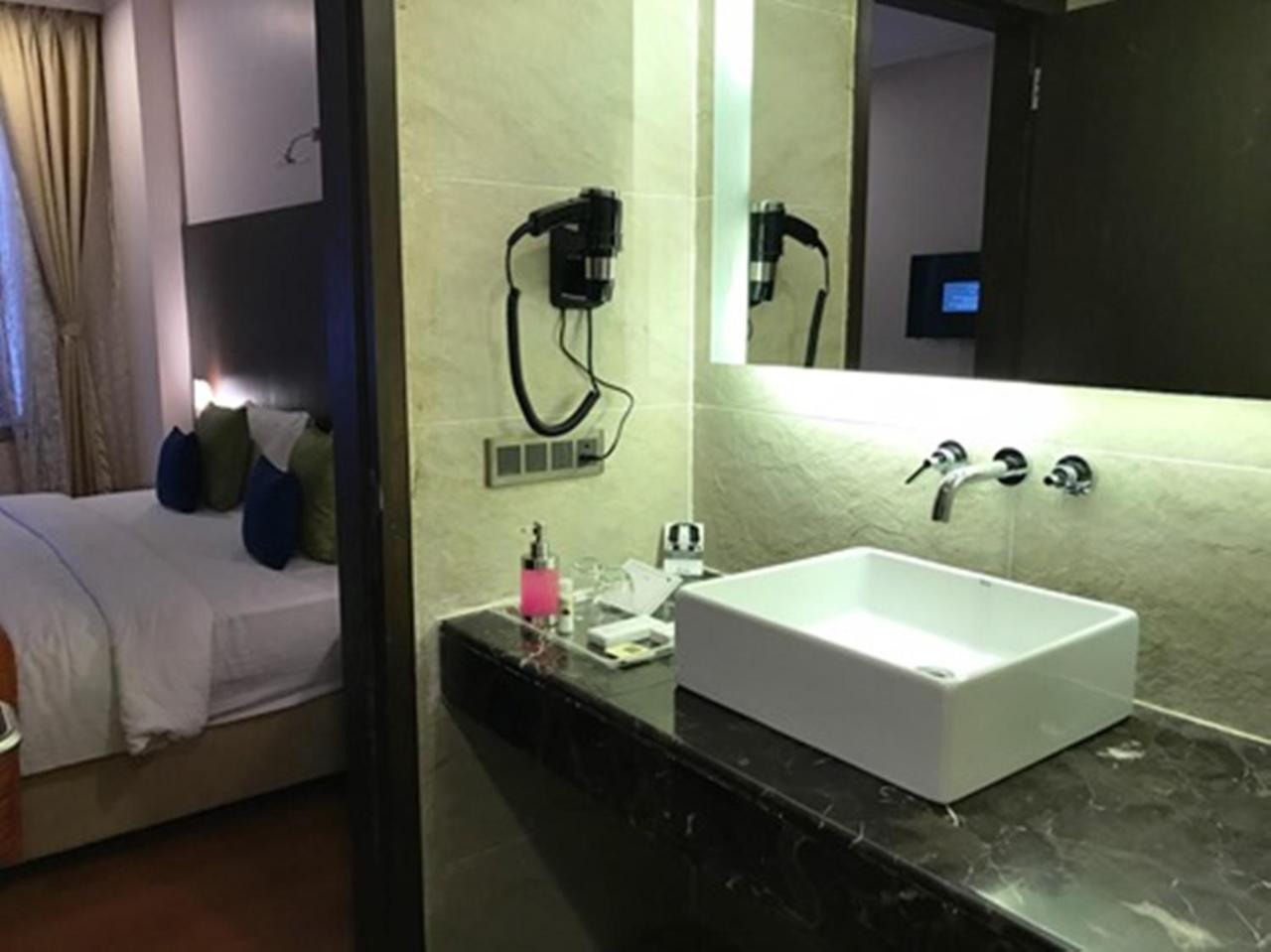 Hotel Central Park Manipal Exterior photo